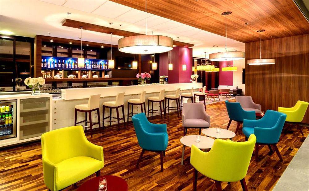 Hampton By Hilton Centre Hotell 3*