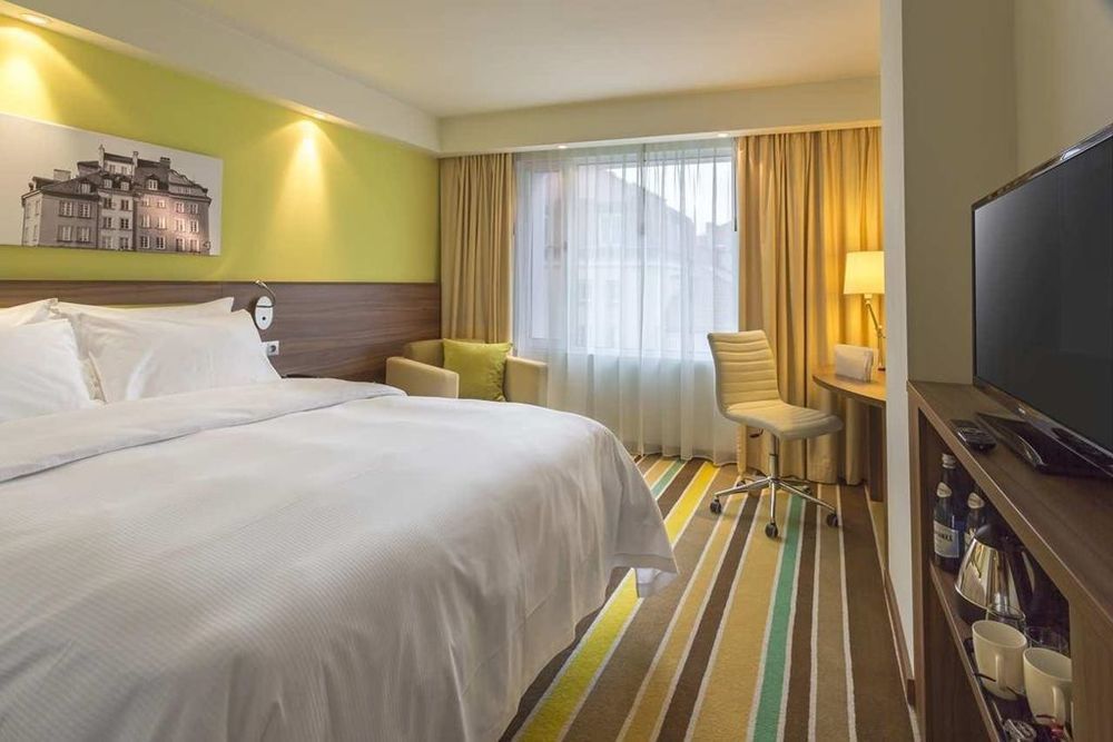 Hampton By Hilton Centre Hotell 3*